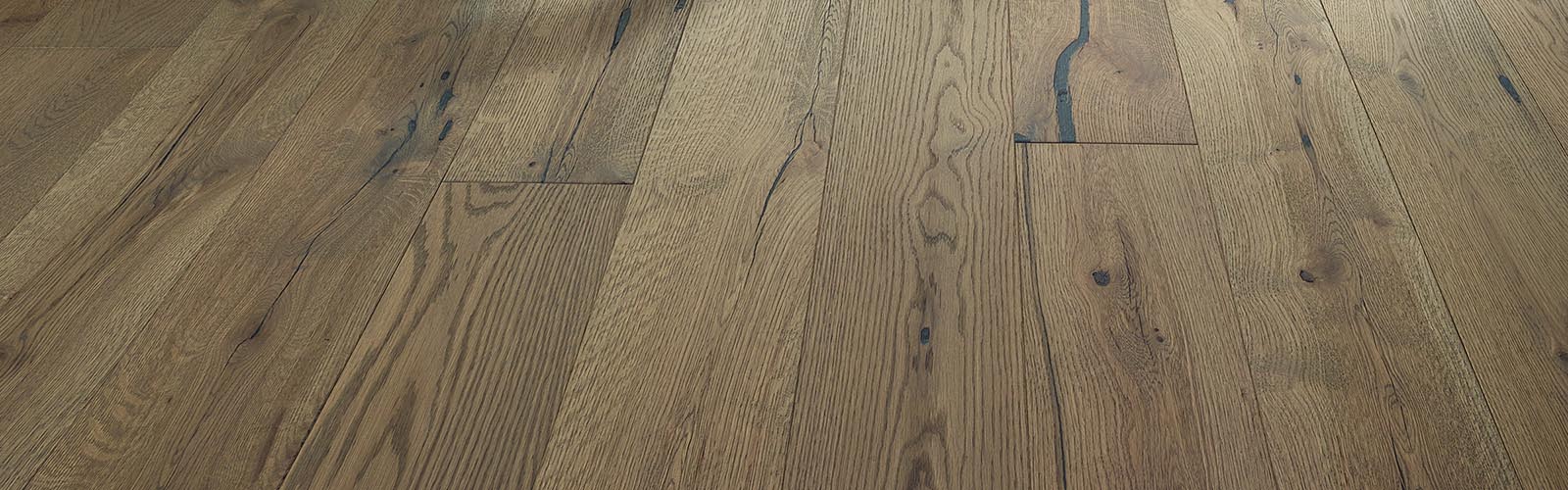 The Difference Between Engineered and Solid Hardwood Flooring